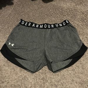 Dark grey under armor shorts with pockets